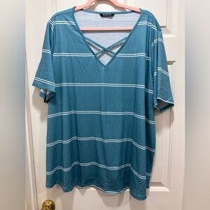 BloomChic casual Tee